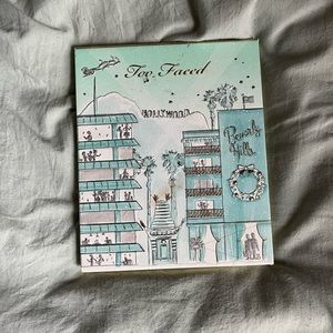 Too Faced Christmas In Paris/LA